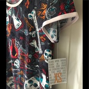 Lularoe Halloween classic tee NWT skulls